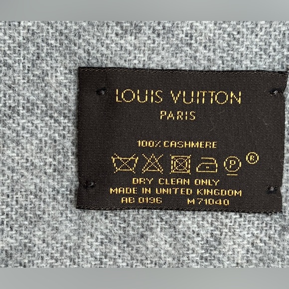 Louis Vuitton 100%Cashmere Scarf M71040 - Picture 6 of 7